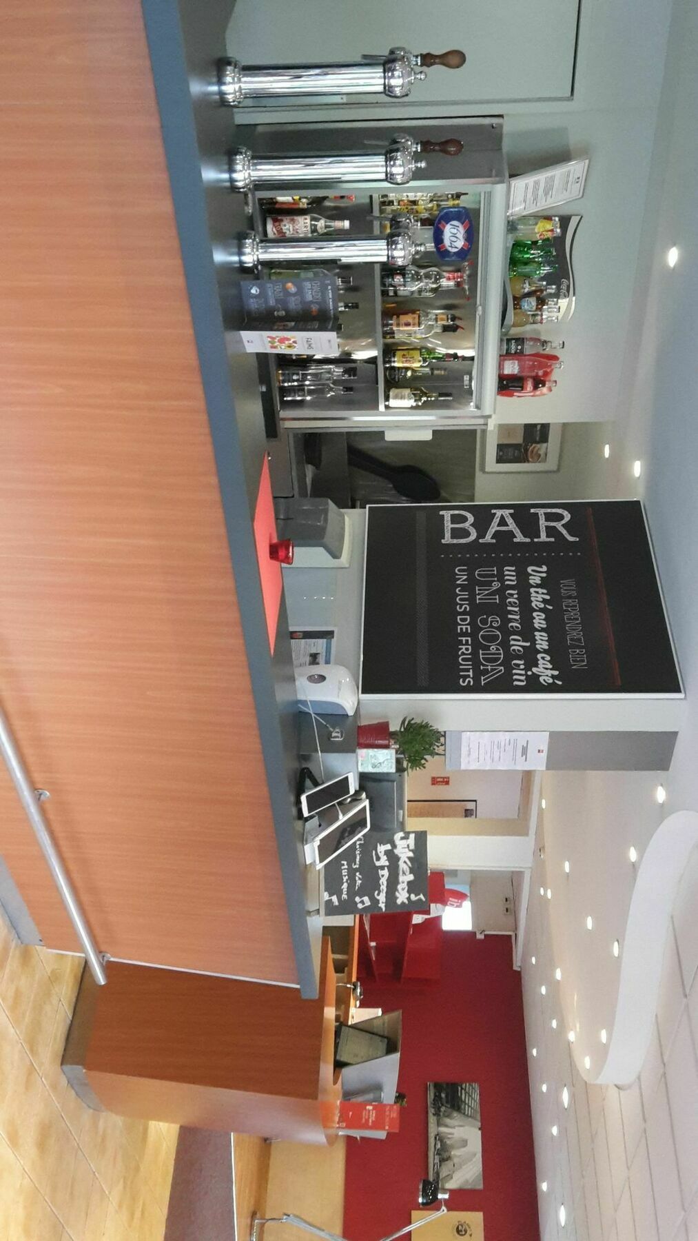 宜必思里尔阿斯克新城大体育场酒店 外观 照片